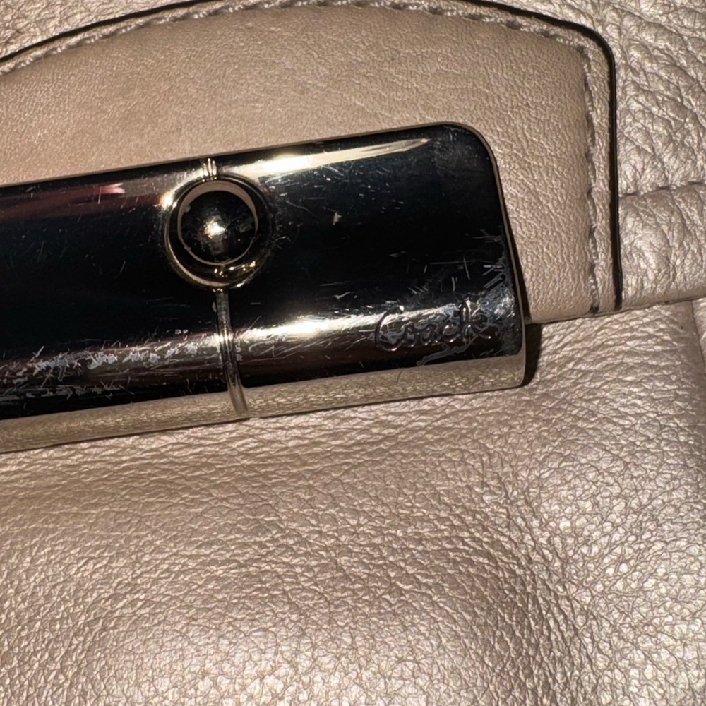 Coach Bags Kristin Pebbled Leather Ivory White Hobo with strap F22306 - Picture 5 of 17